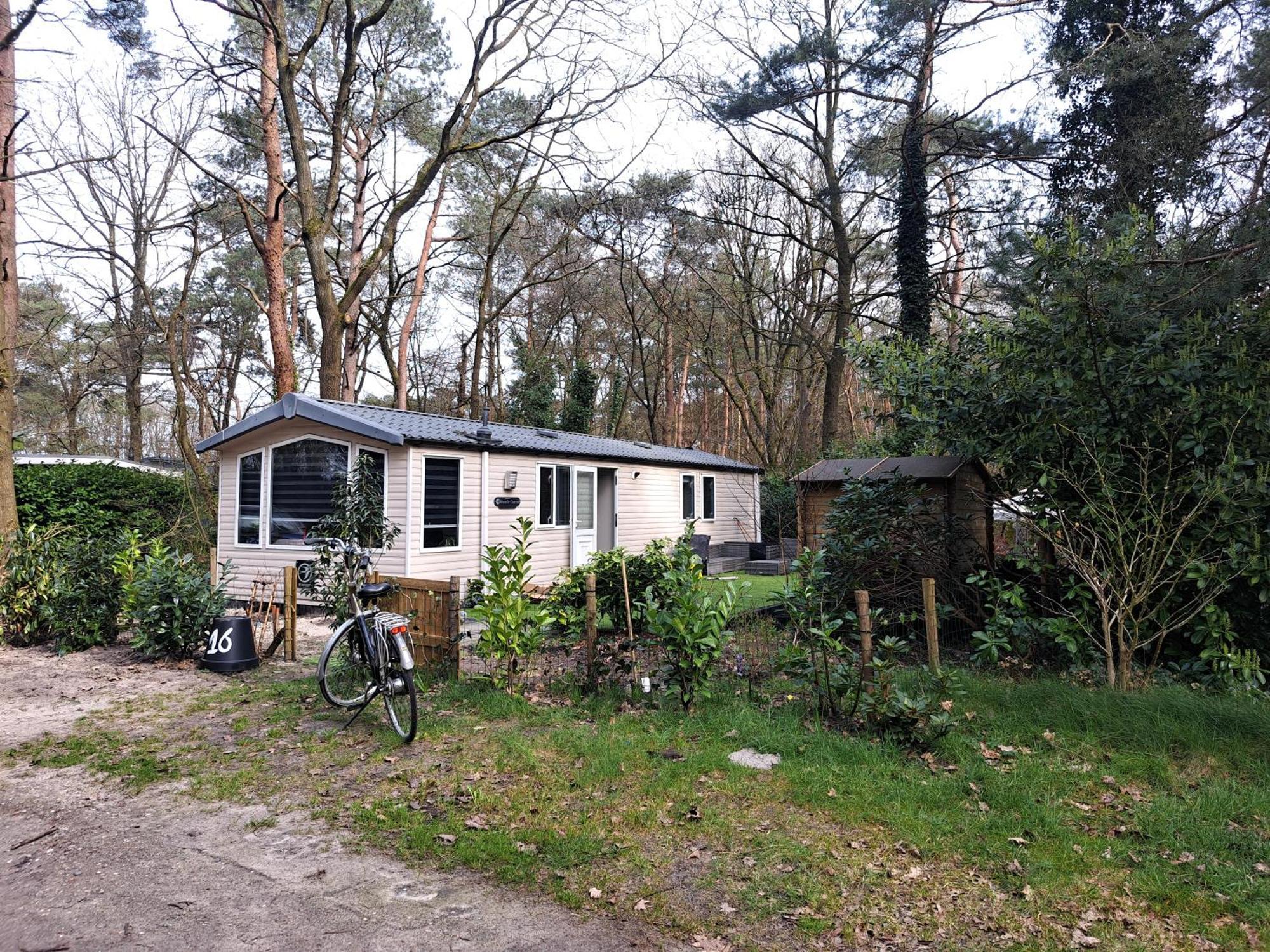 Ruim Chalet, Midden In Het Bos! 넌스피트 외부 사진